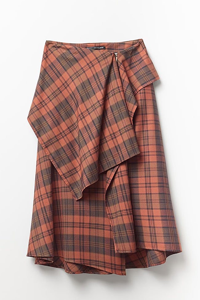 Falda con estampado de cuadros de Sfera (39,99 euros)