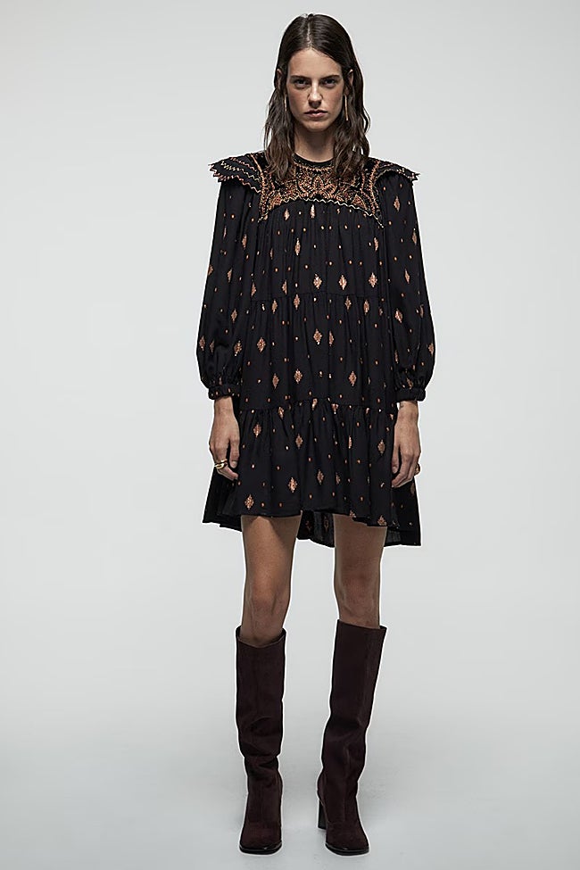 Vestido estampado de Sfera (49,99 euros)