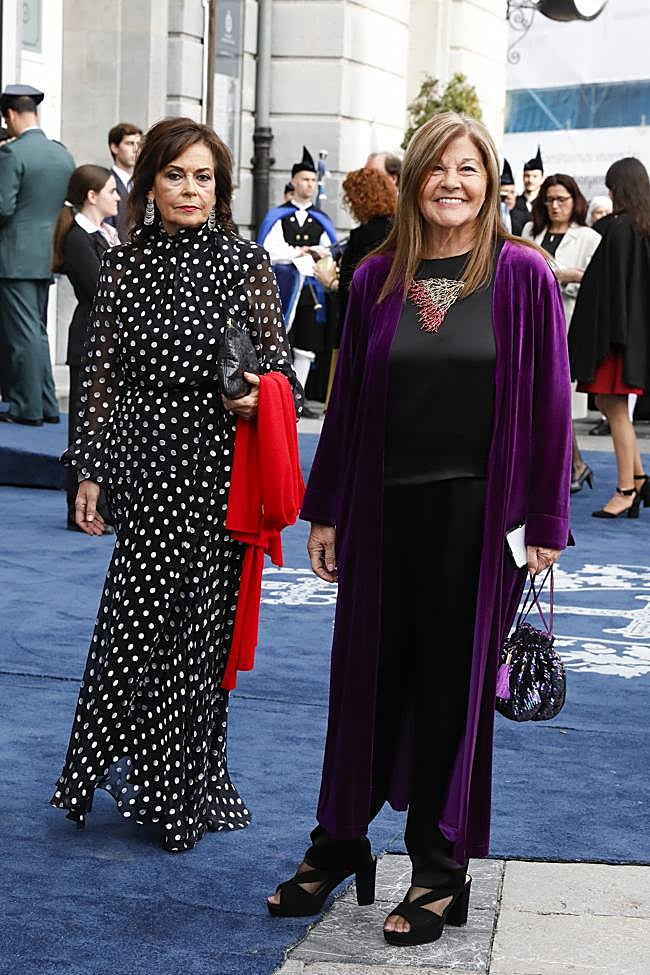 La periodista María Teresa Álvarez y Soledad Saavedra