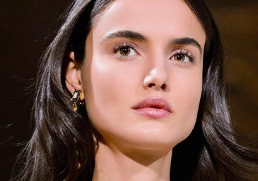 Mujer con la piel cuidada.