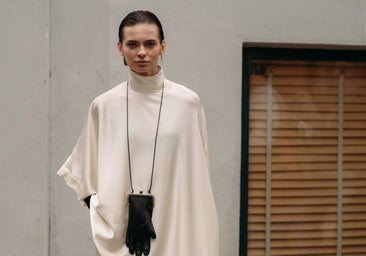 Los ponchos de invitada como nueva tendencia que arrasa.