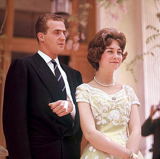 Quién es la aristócrata Elena de Orleans, el primer amor del rey Juan Carlos: familia numerosa, boda royal y cuatro hijos