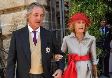 José Manuel Entrecanales y Blanca Domecq en la boda de Claudia Osborne y José Entrecanales.