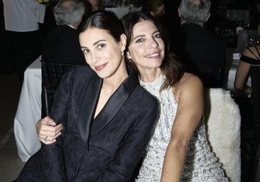 Sassa Hannover y Maribel Verdú en los Premios Mujerhoy 2025.