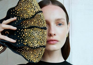 Bolsos de fiesta con asa para ir cómoda y elegante a cualquier evento