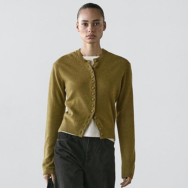 Cárdigan verde de Massimo Dutti, 69,95 euros.