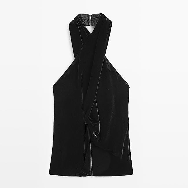 Top de terciopelo de Massimo Dutti (89,99 euros)