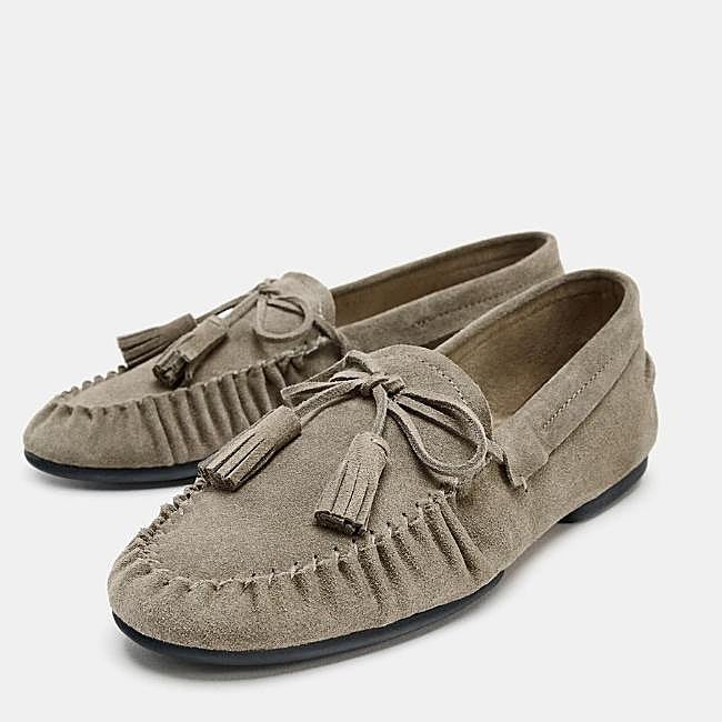 Mocasines de serraje de Zara (79,99 euros)