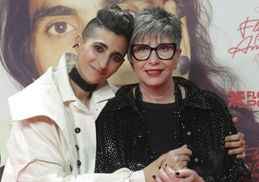 Alba Flores ha contado con el apoyo de su madre, Ana Villa, para sacar adelante el documental Flores para Antonio.