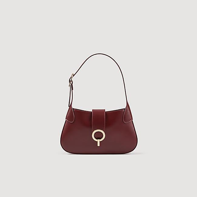 Bolso burdeos Janet de Sandro, 325 euros.