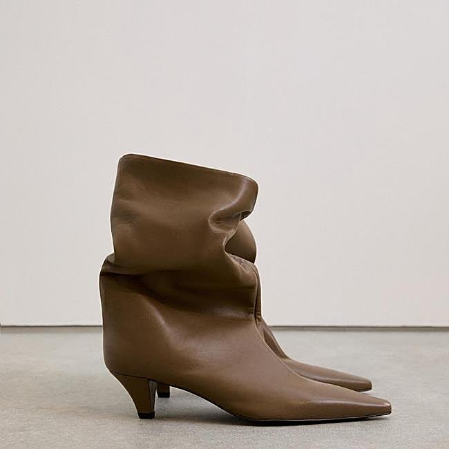 Botas con tacón bajo de Scalpers, 269 euros.