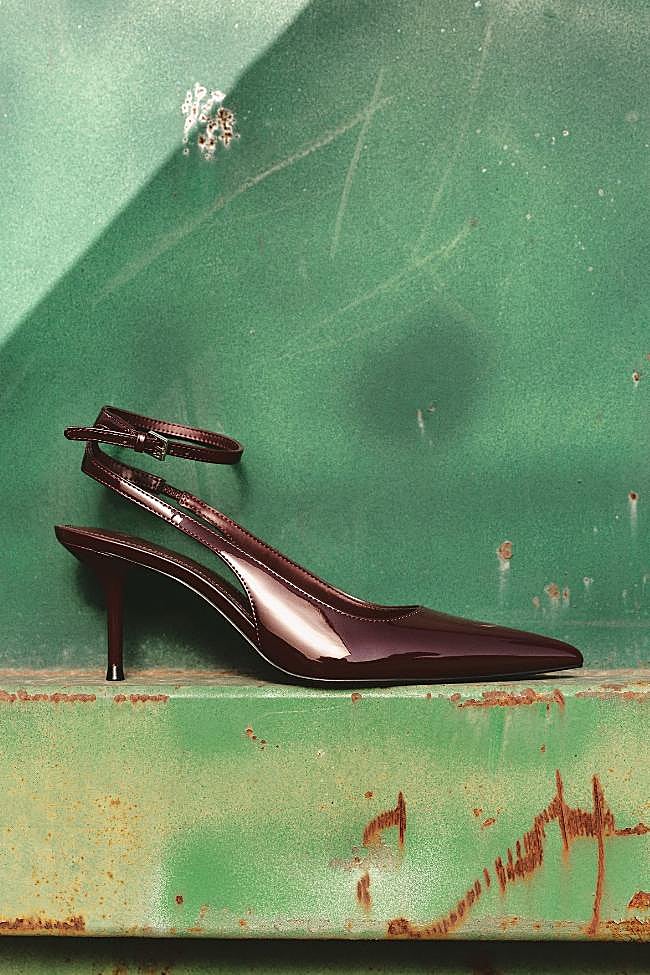 Zapatos destalonados de Mango (39,95 euros)