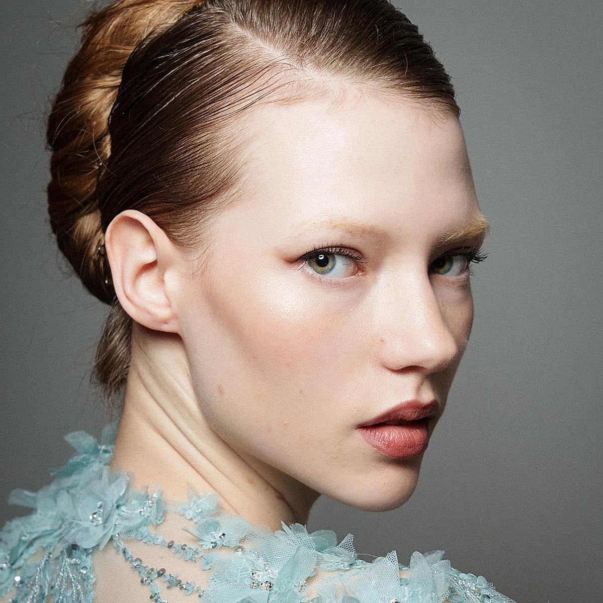 Los mejores moños para llevar en Navidad.