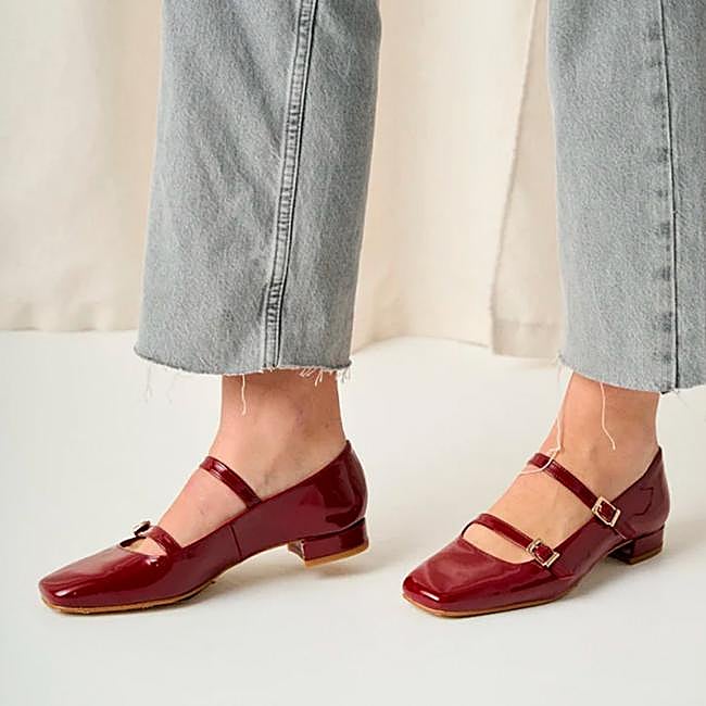 Bailarinas Mary Jane con tacón de Monpiel (129,90 euros).