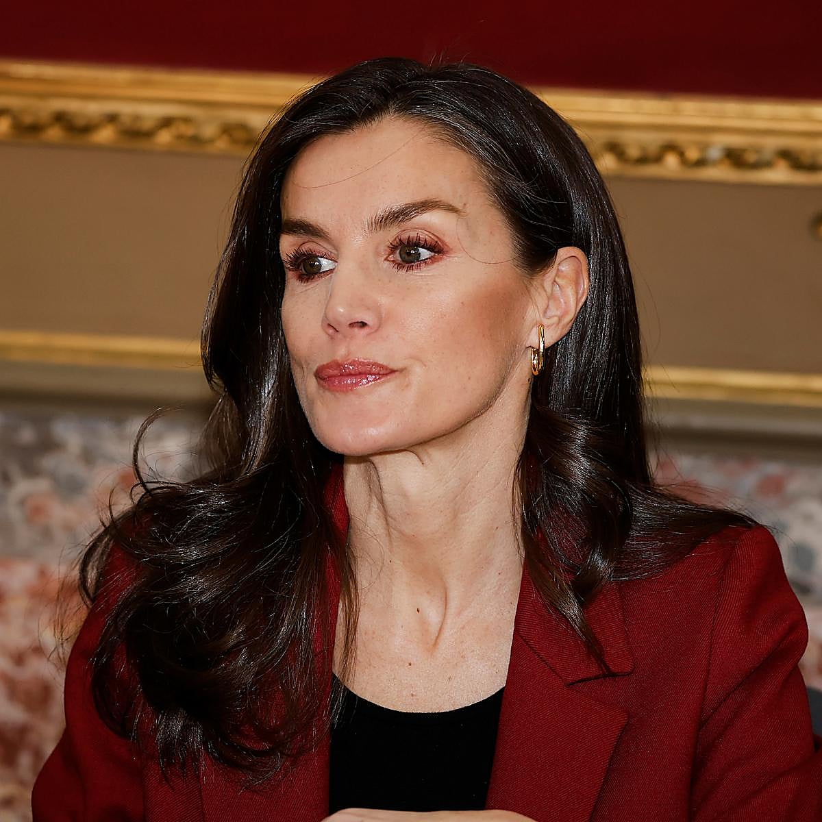 La reina Letizia sufrió un gran daño en su reputación debido al incidente con la reina Sofía en la Semana Santa de 2018.