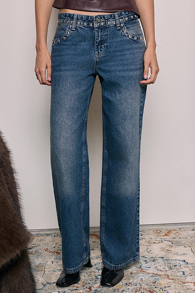 Vaqueros rectos de Stradivarius (39,99 euros)