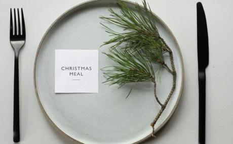 Terror a las comidas de Navidad: pautas para rechazar elegantemente los excesos en la mesa sin ofender a nadie