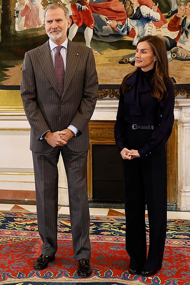 El último look elegante de la reina Letizia