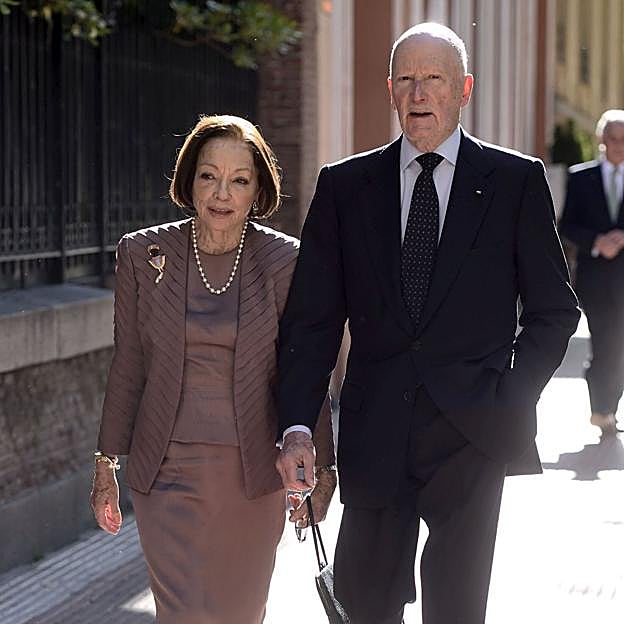 Margarita Gómez-Acebo y Simeón de Bulgaria, un matrimonio siempre unido. 