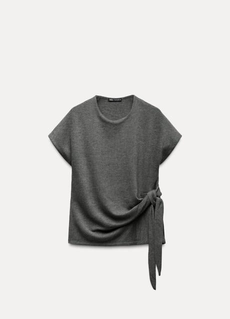 Imagen - Top de punto de color gris de Zara (17,99 euros)