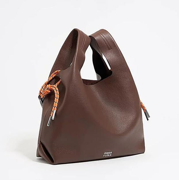 Bolso paper mediano piel marrón (155€)