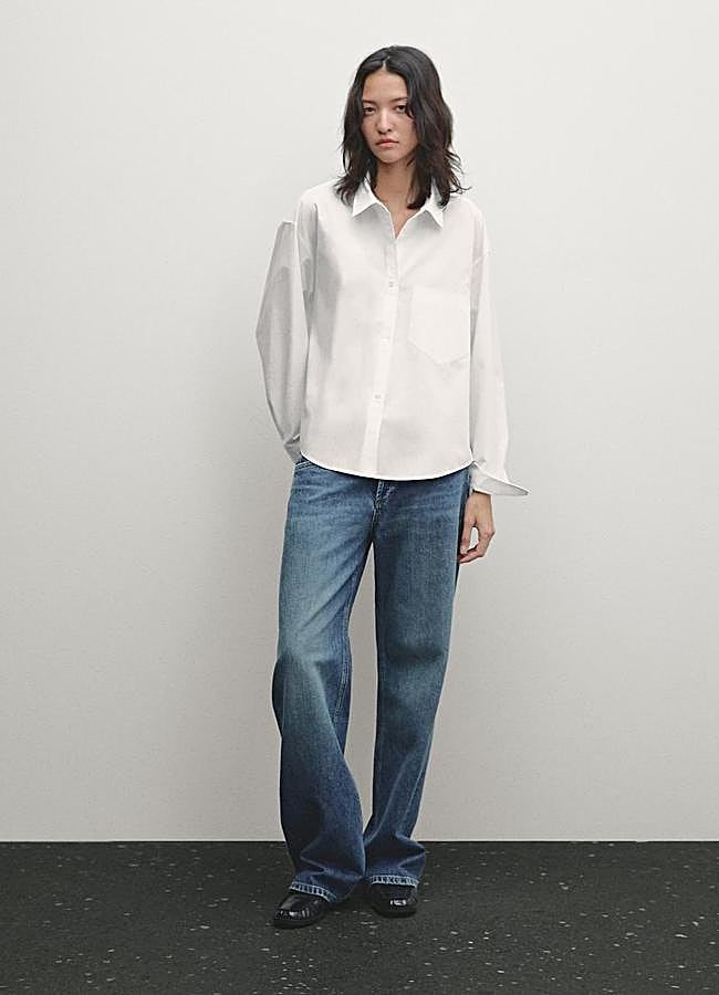 Imagen - Camisa blanca de Massimo Dutti, 49,95 euros.