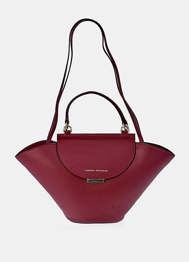 Imagen - Bolso de piel mini capazo color burdeos