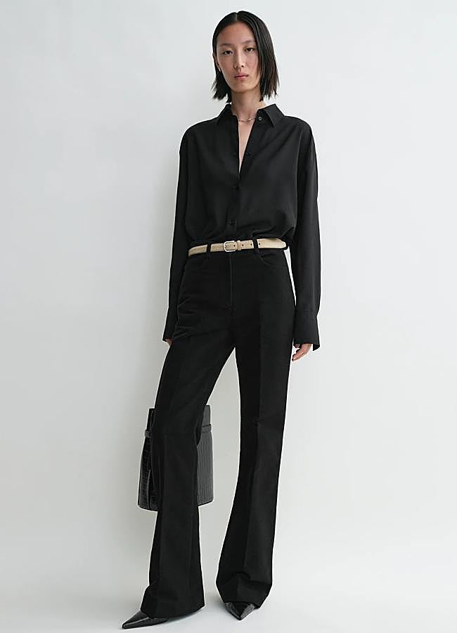 Imagen - Pantalones negros de Totême, 480 euros (antes 550 euros).