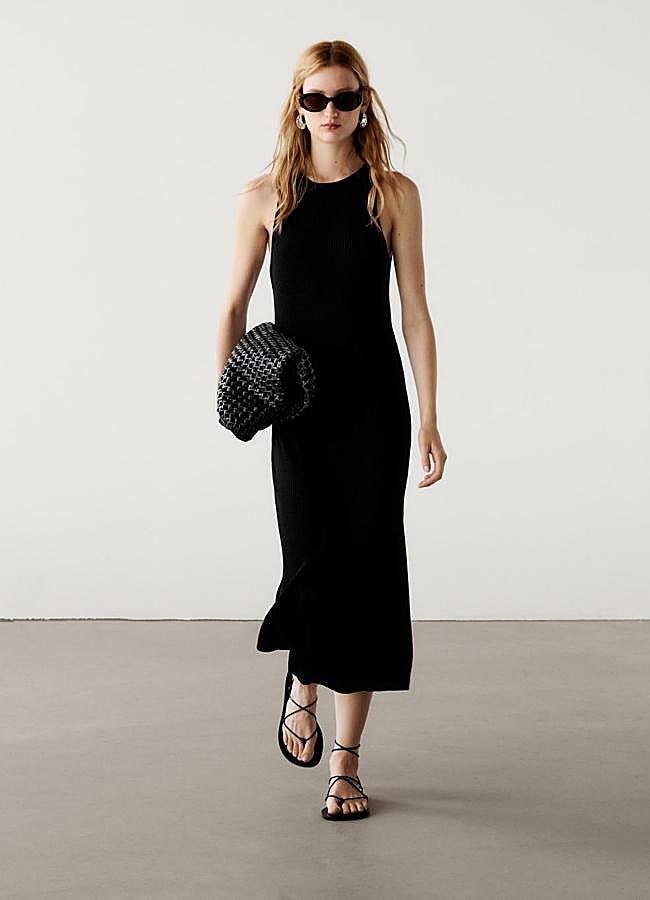 Imagen - Vestido negro, 29,95 euros (antes 69,95 euros).