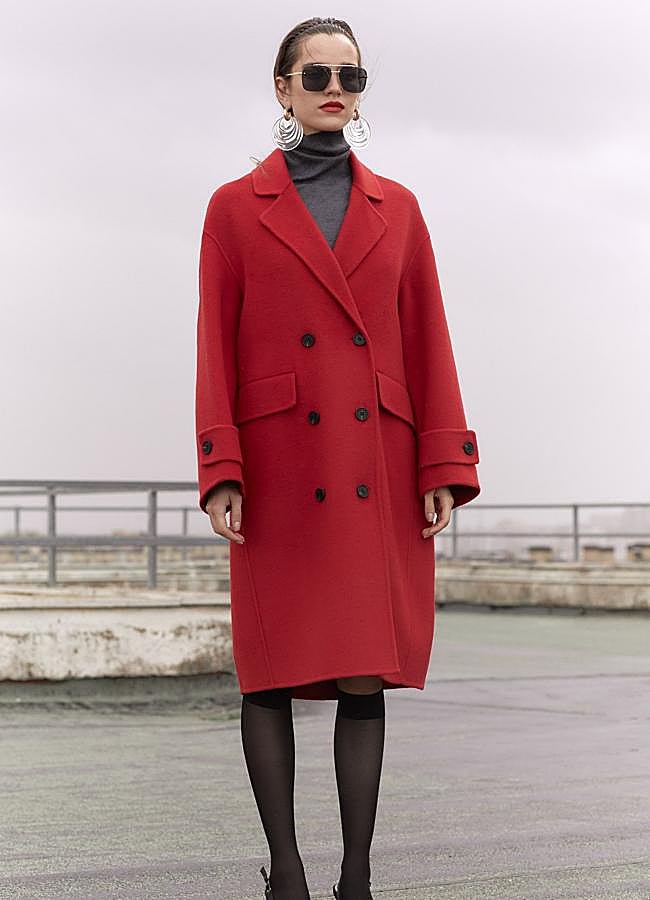Imagen - Abrigo rojo midi cruzado