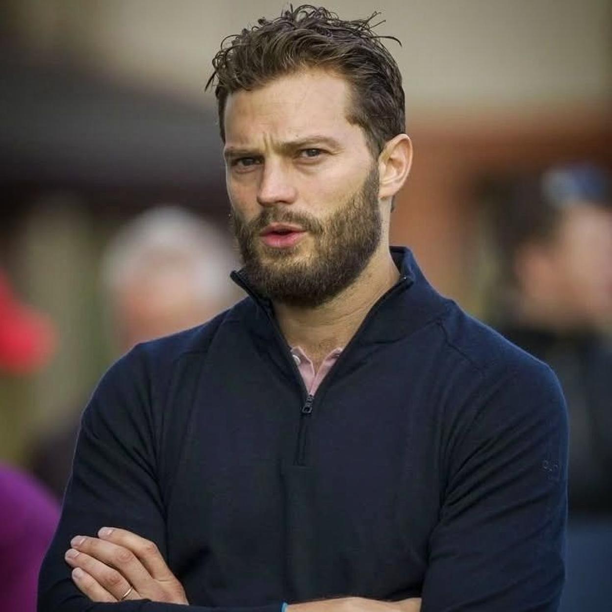 El actor Jamie Dornan con barba bien cuidada
