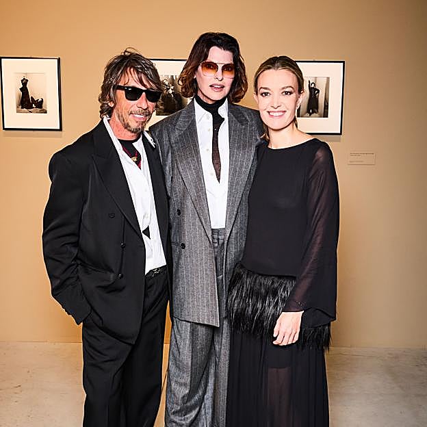 Marta Ortega, Pierpaolo Piccioli y Linda Evangelista, en la inauguración de la exposición dedicada a Irving Penn en la Fundación MOP el pasado noviembre. 