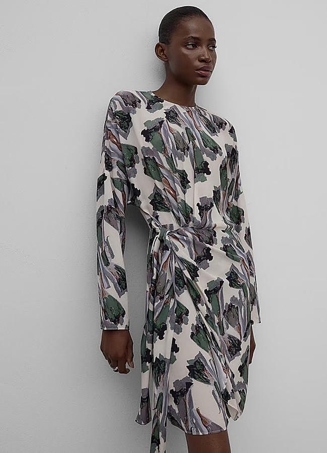 Imagen - Vestido corto drapeado de Adolfo Domínguez, 69 euros.