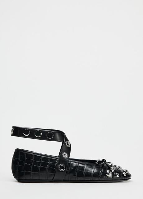 Imagen - Zapatos negros de Zara (29,99 euros)