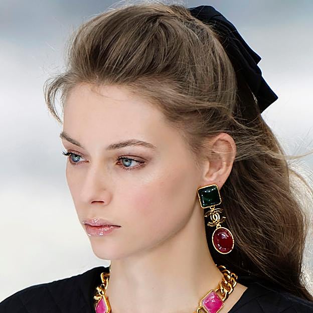 Tenía un brote de acné que no desaparecía hasta que probé este tratamiento que me dejó una piel luminosa y sin marcas de granos