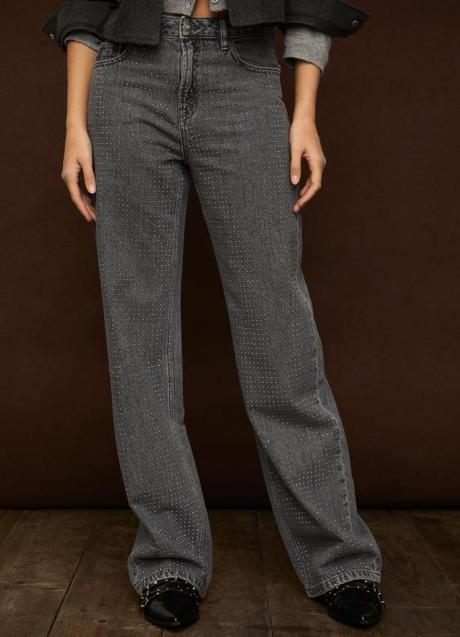 Imagen - Vaqueros con brillos de Stradivarius (39,99 euros)