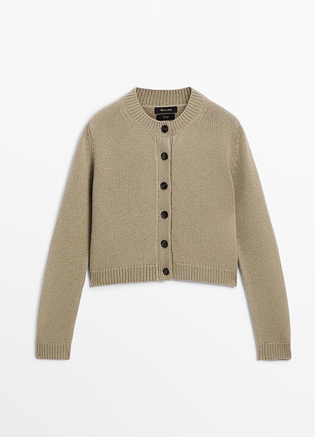 Imagen - Cárdigan de punto en color beige de Massimo Dutti.