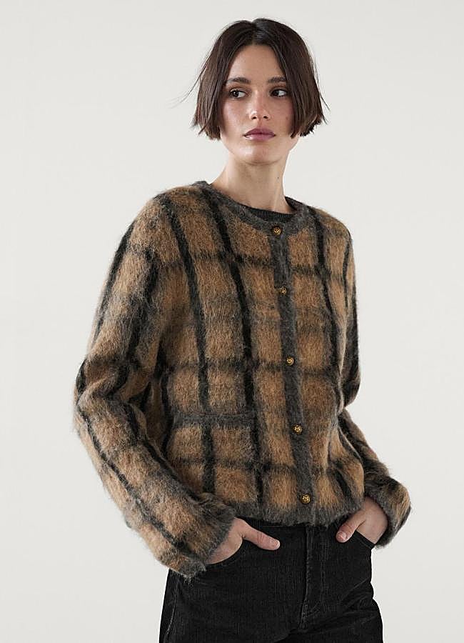 Imagen - Cárdigan con estampado de cuadros de Massimo Dutti.