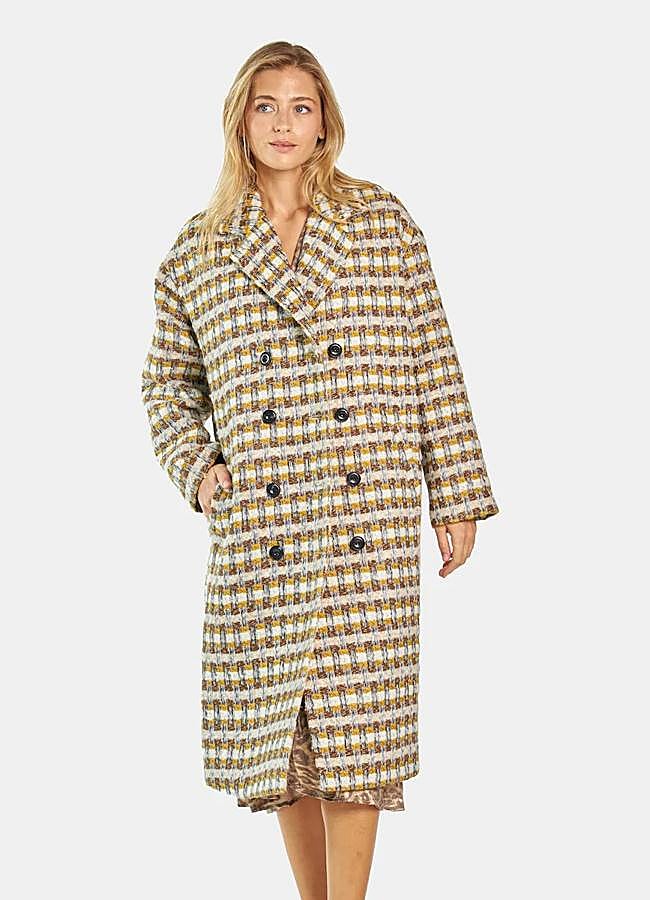 Imagen - Abrigo de cuadros beiges y amarillos de Alma en Pena, 125,90 euros.