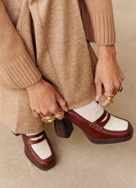 Imagen - Mocasines con tacón bicolor de Sezane (185 euros)
