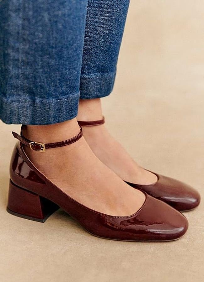 Imagen - Zapatos con pulsera de piel con tacón bajo