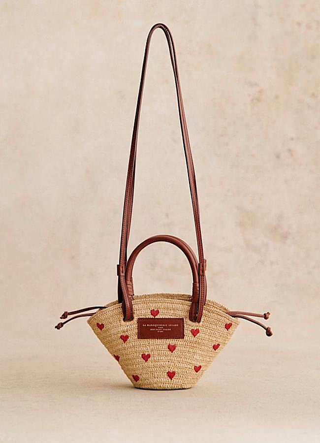 Imagen - Bolso en rafia con bordados de corazón de Sézane.