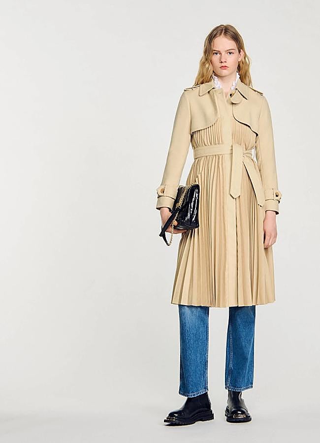 Imagen - Gabardina plisada de Sandro.