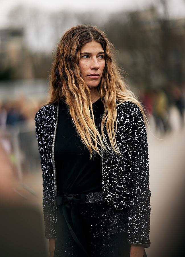 Imagen - Una mujer con mechas californianas y ondas de sirena. Foto: Launchmetrics spotlight,