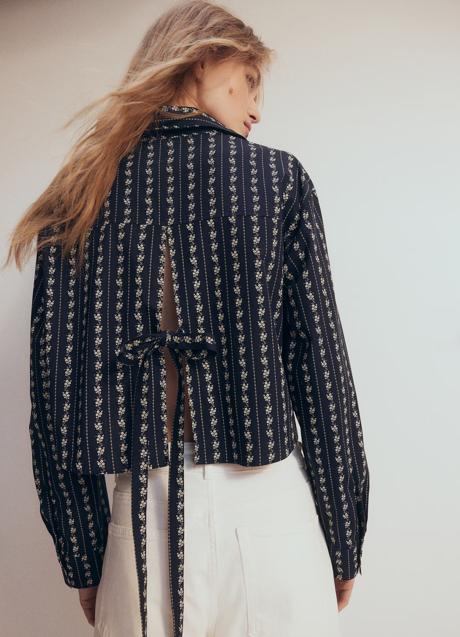 Imagen - Camisa con lazadas de H&M (15,99 euros)