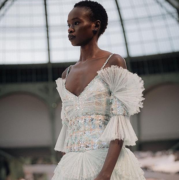 Imagen principal - Los mejores momentos de la alta costura, el nombramiento de Glenn Martens en Maison Margiela y otras noticias del lujo