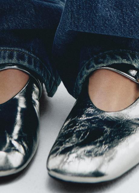 Imagen - Zapatos con pulsera de Massimo Dutti (79,99 euros)