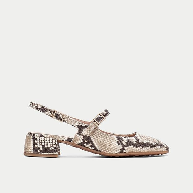 Mary Jane destalonado, de la colección SS25, de Hispanitas.