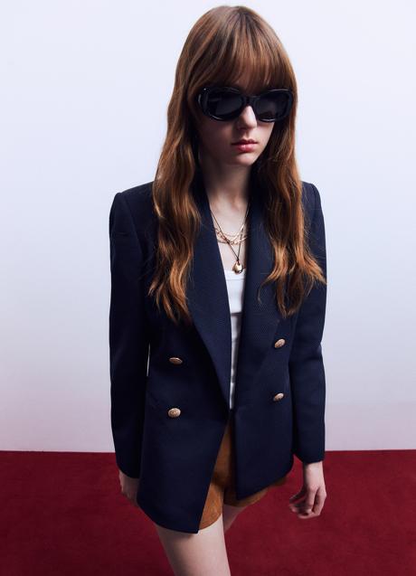 Imagen - Americana azul marino de Sfera (45,99 euros)