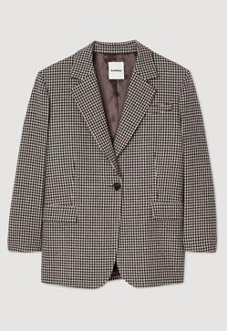 Imagen secundaria 2 - El jersey de Sézane, las zapatillas de Adidas y la blazer de Sandro.